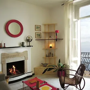 Charming House With Private Dock On Lake Como Ардженьо